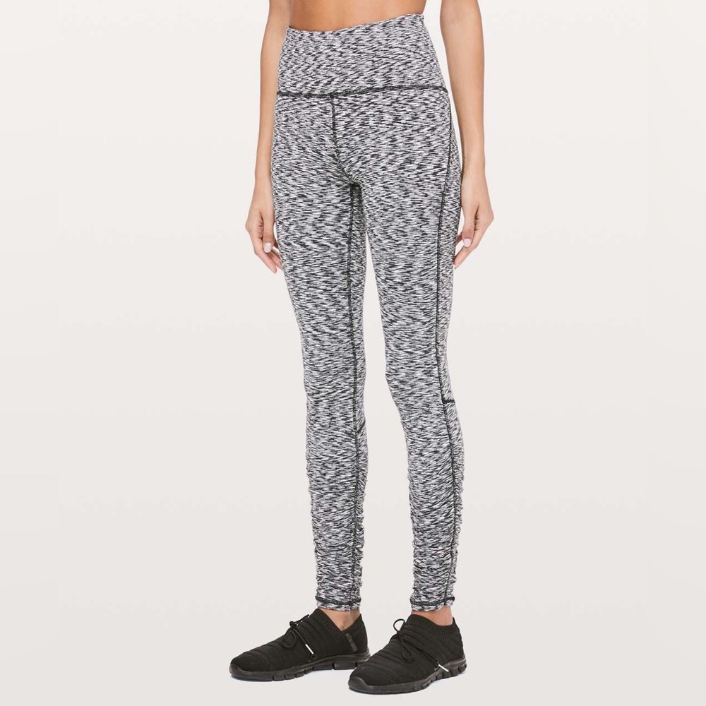 Lululemon women's grey black ready to rulu ruched leg leggings in size US 6